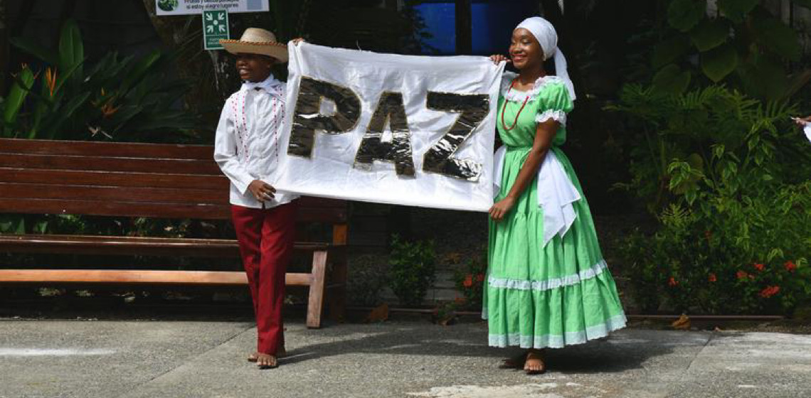 Redes sociais impulsionaram movimento pela paz que cobriu de branco janelas de Portugal 