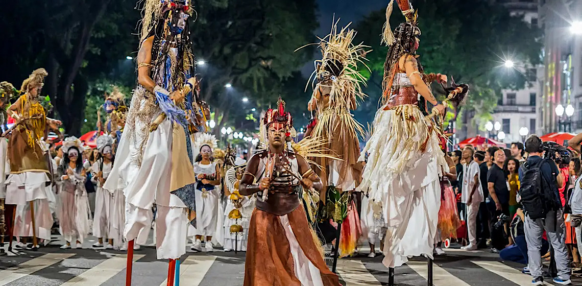 Bloco afro Ilú Obá De Min completa 20 anos 