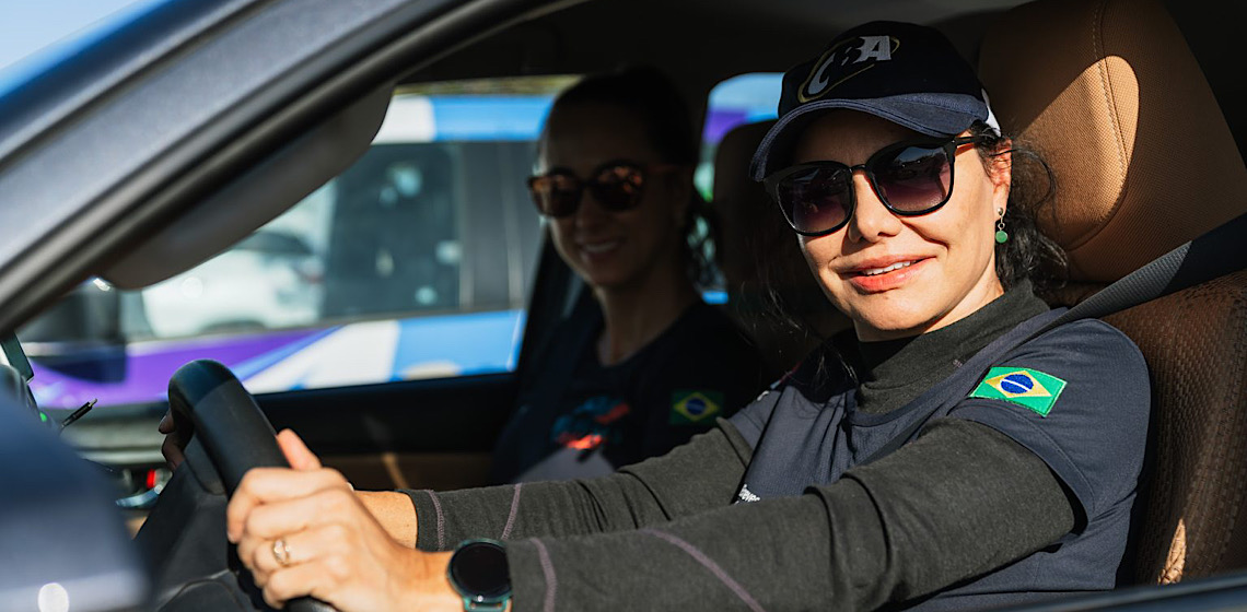 Uma brasileira pilotando na Arábia Saudita