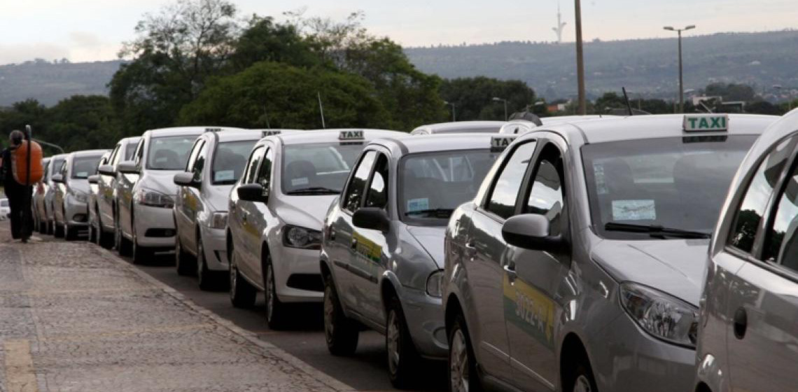 Táxis do Distrito Federal são autorizados a circular com novas tarifas