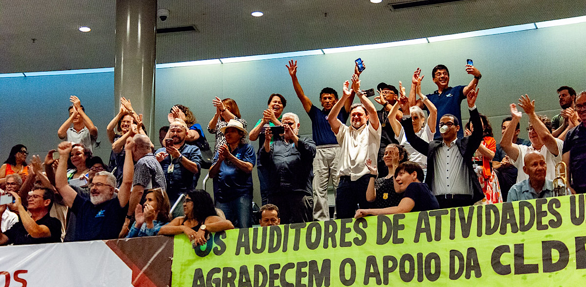 CLDF acata reestruturações para Orquestra Sinfônica e auditores de atividades urbanas