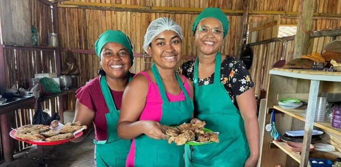 Na BA, comunidade pesqueira de Siribinha recebe estudantes de universidade italiana para intercâmbio de saberes