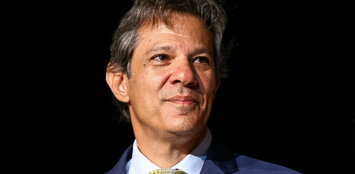 Direita não quer pagar imposto e esquerda não quer cortar despesa, diz Haddad