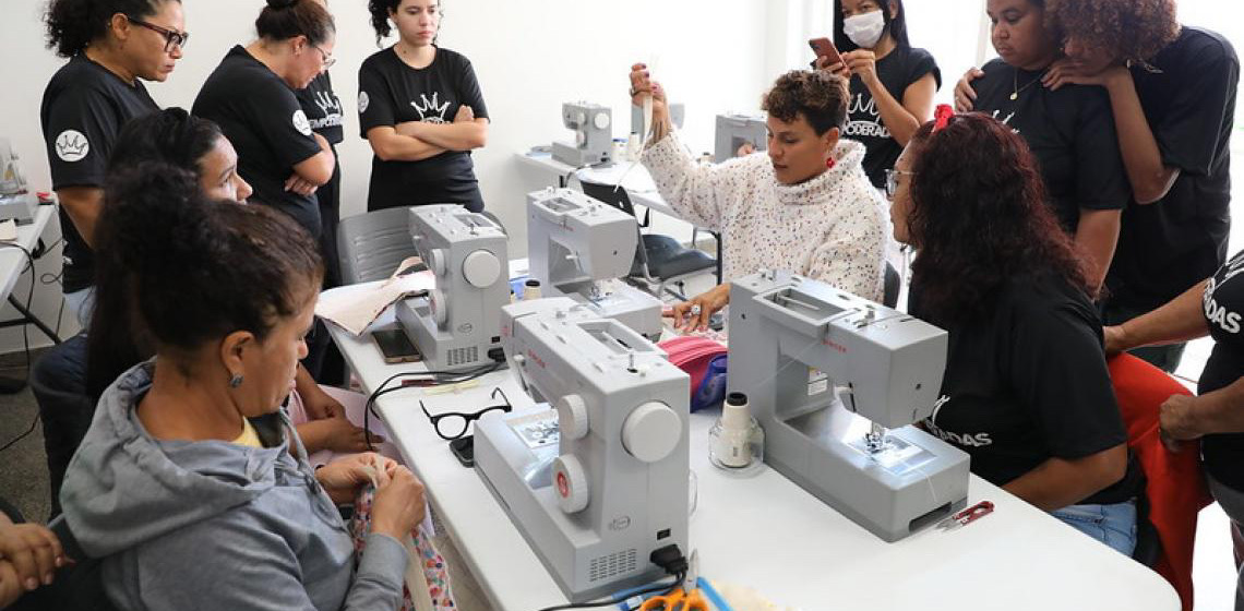 Projeto Empoderadas incentiva independência de mulheres em vulnerabilidade social por meio da costura