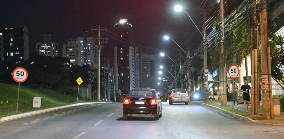 Programa vai modernizar toda a iluminação pública do Distrito Federal