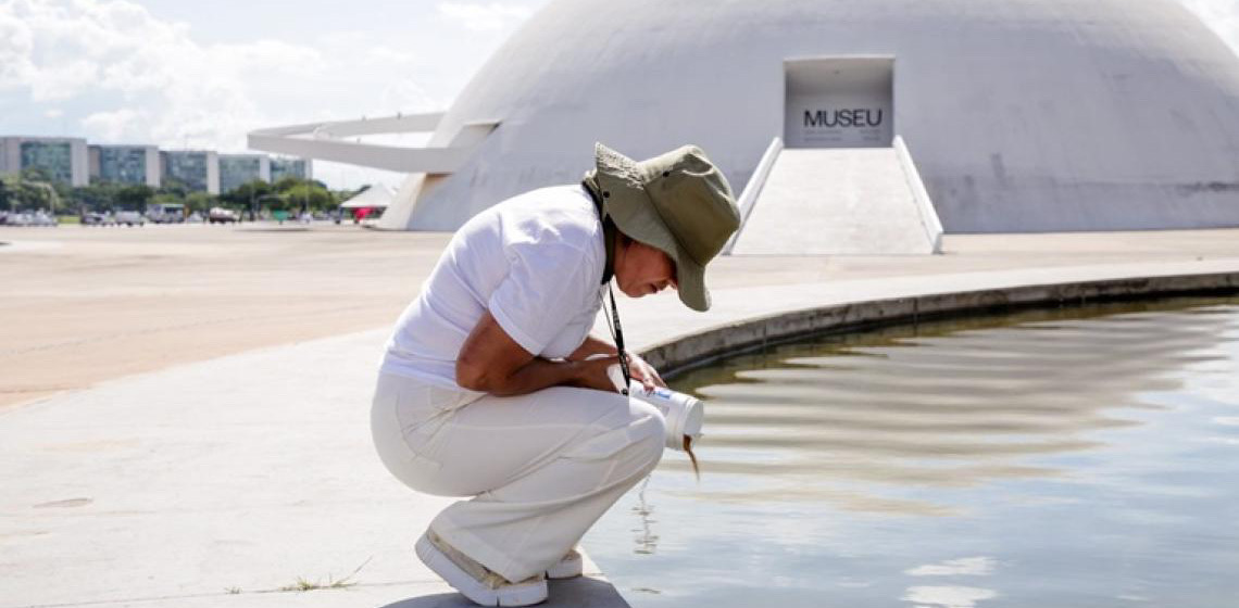 Vigilância Ambiental em Saúde realiza ação contra a dengue no Plano Piloto