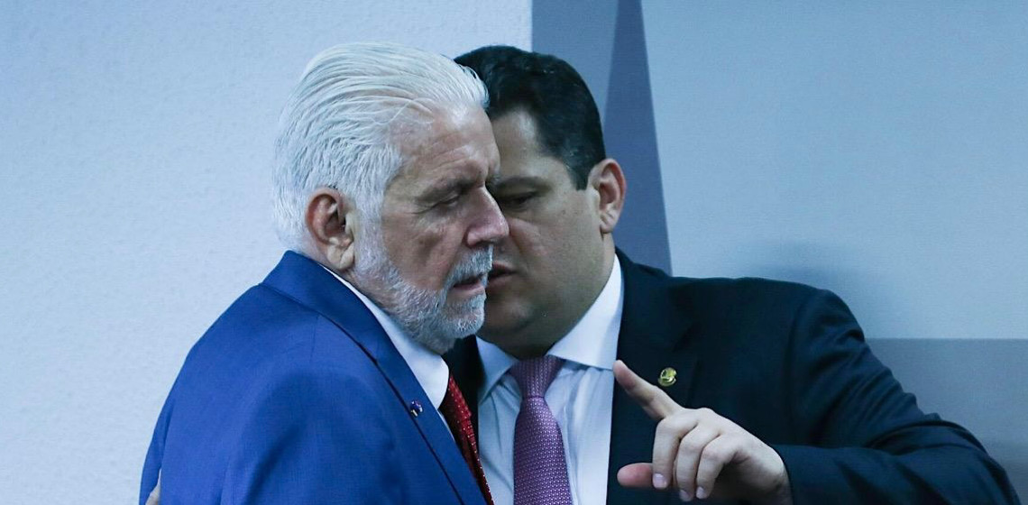 Pedra no sapato de Lula? O que representam as eleições de Alcolumbre e Hugo Motta?