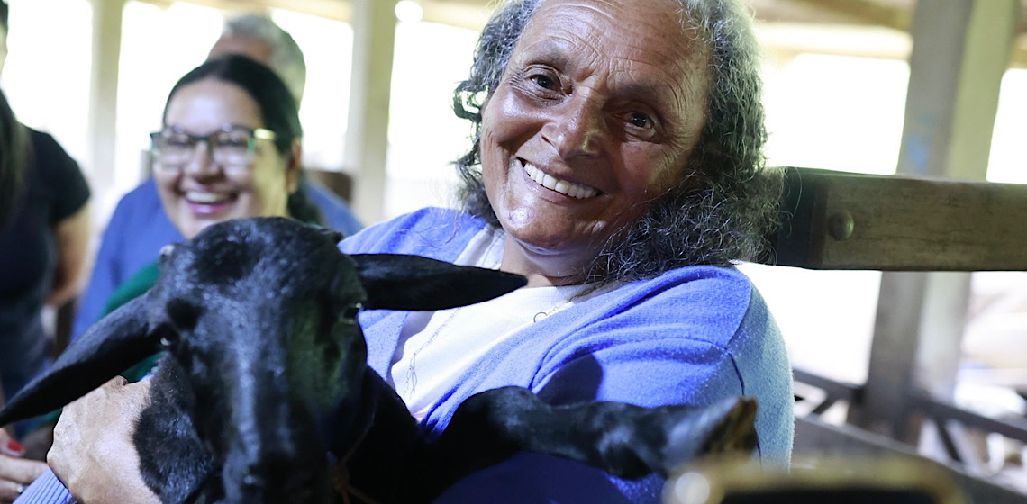 Agricultoras do DF aprendem novas tecnologias em visita à Fazenda Água Limpa