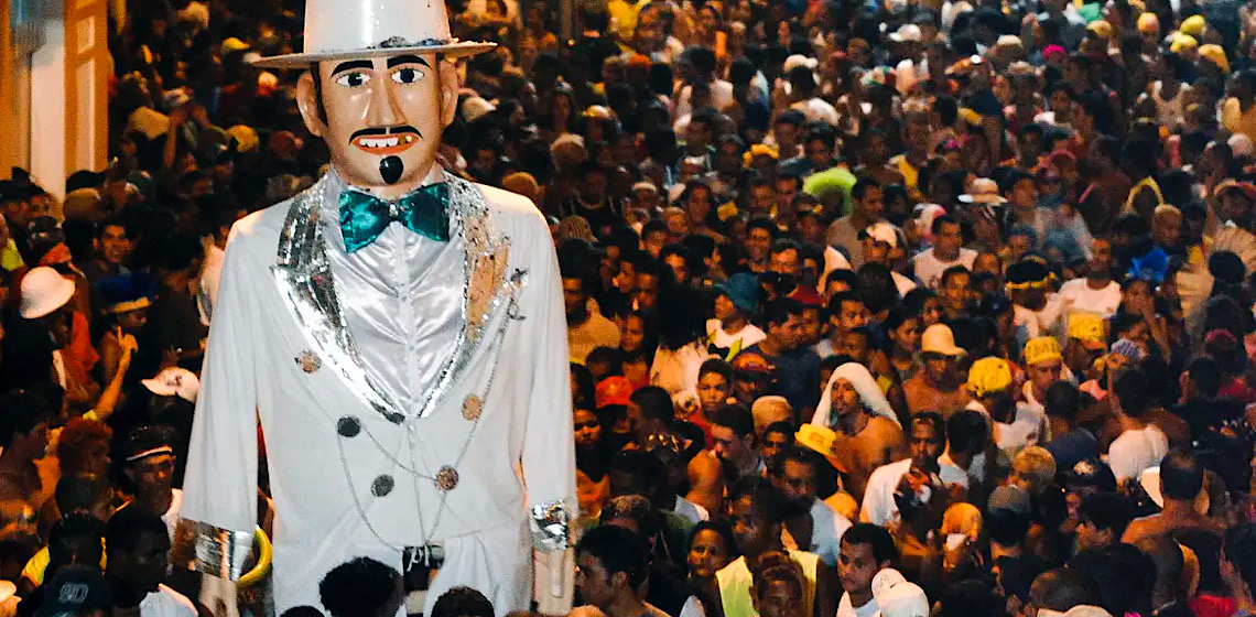 Carnaval de Olinda vai ter retorno de boneco gigante de Trump e novas versões de Neymar e Messi