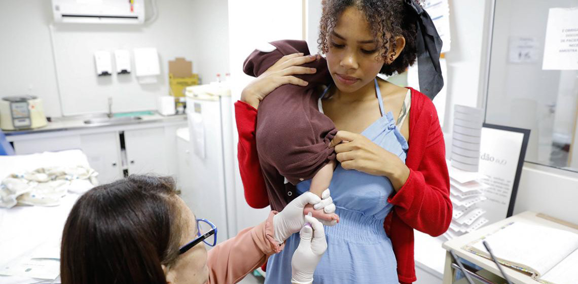 Distrito Federal é pioneiro na triagem neonatal com teste do pezinho ampliado