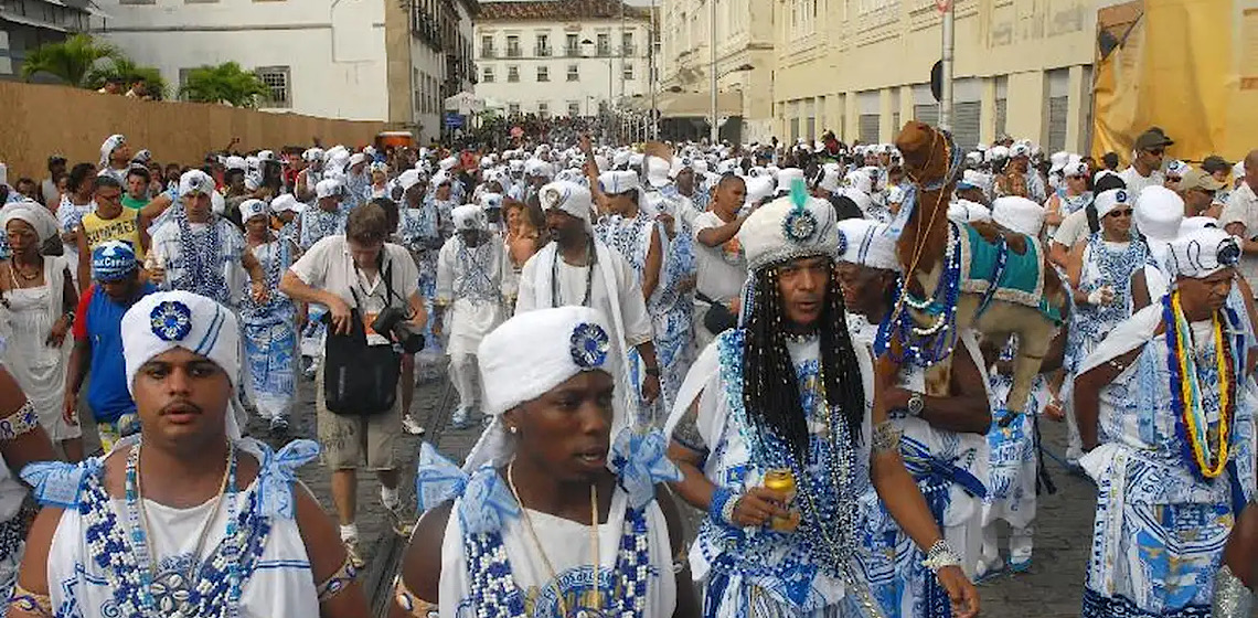 Bloco Filhos de Gandhy tira regra que proibia homens trans no desfile 