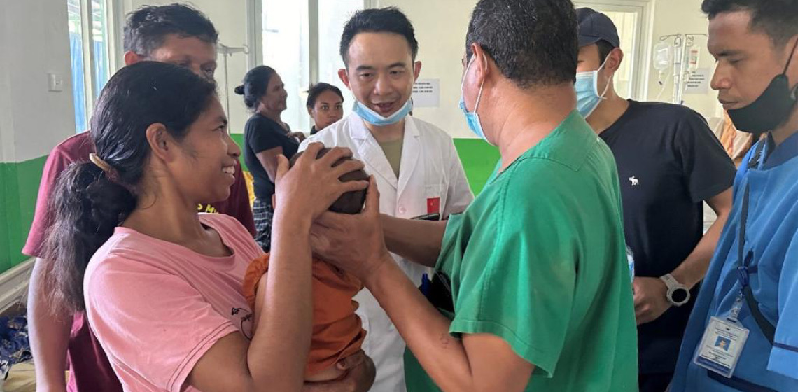 Equipe médica chinesa leva luzes de esperança às famílias em Timor-Leste