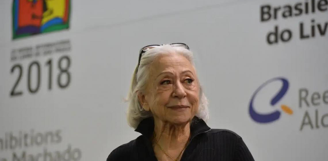 Aos 95 anos, Fernanda Montenegro abre ano da ABL com recital literário