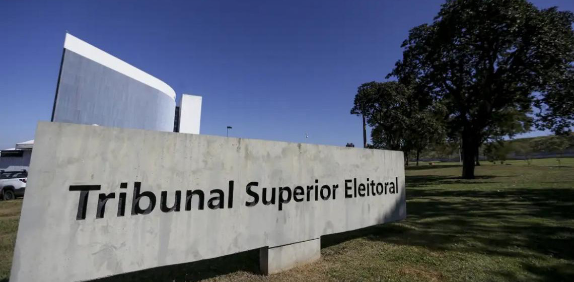 AGU pede que Polícia Federal investigue racismo contra ministra do TSE