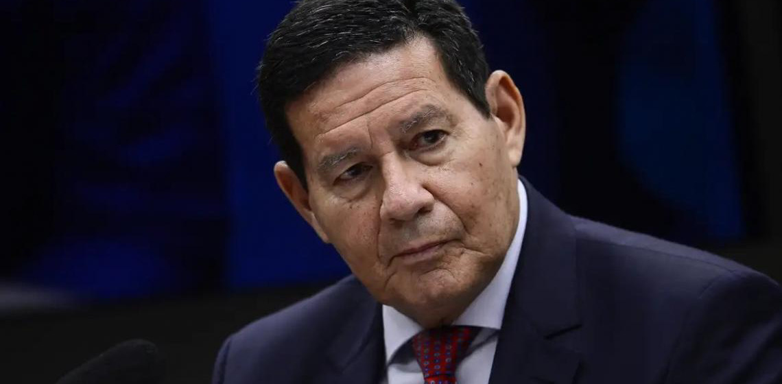 Mourão diz que não participou de reunião golpista no governo Bolsonaro