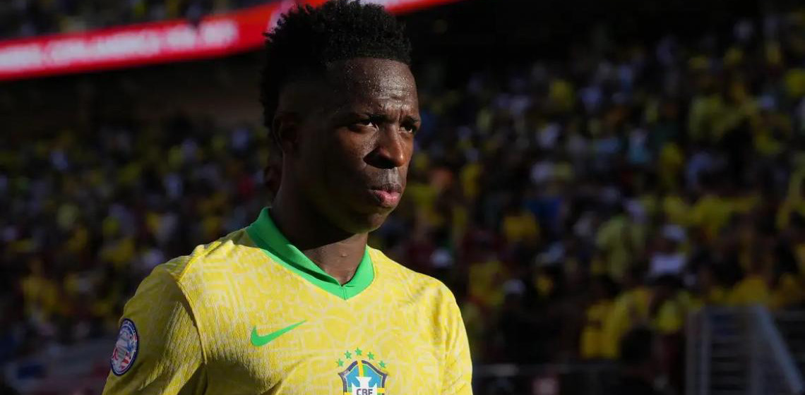Técnico Ancelotti projeta "melhor versão" de Vinícius Júnior na Seleção