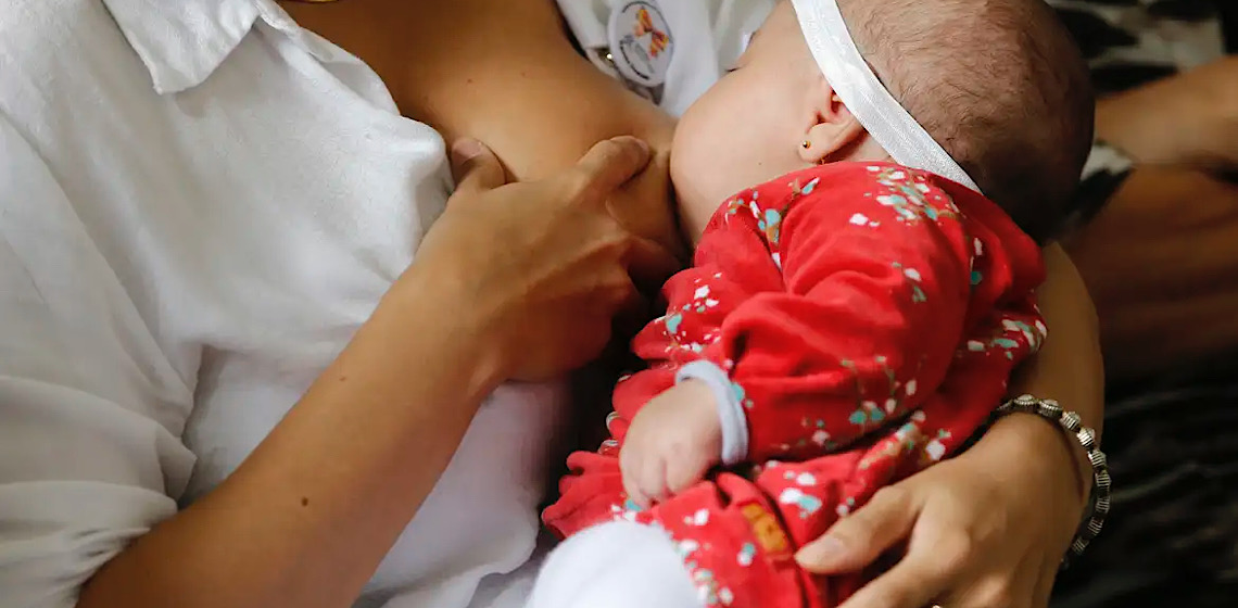 Campanha Mundial de Amamentação promove a preservação da vida. Aleitamento é prática natural e segura