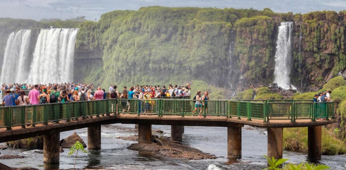 Parque Nacional do Iguaçu bate recorde e registra maior número de visitantes em agosto de toda a história