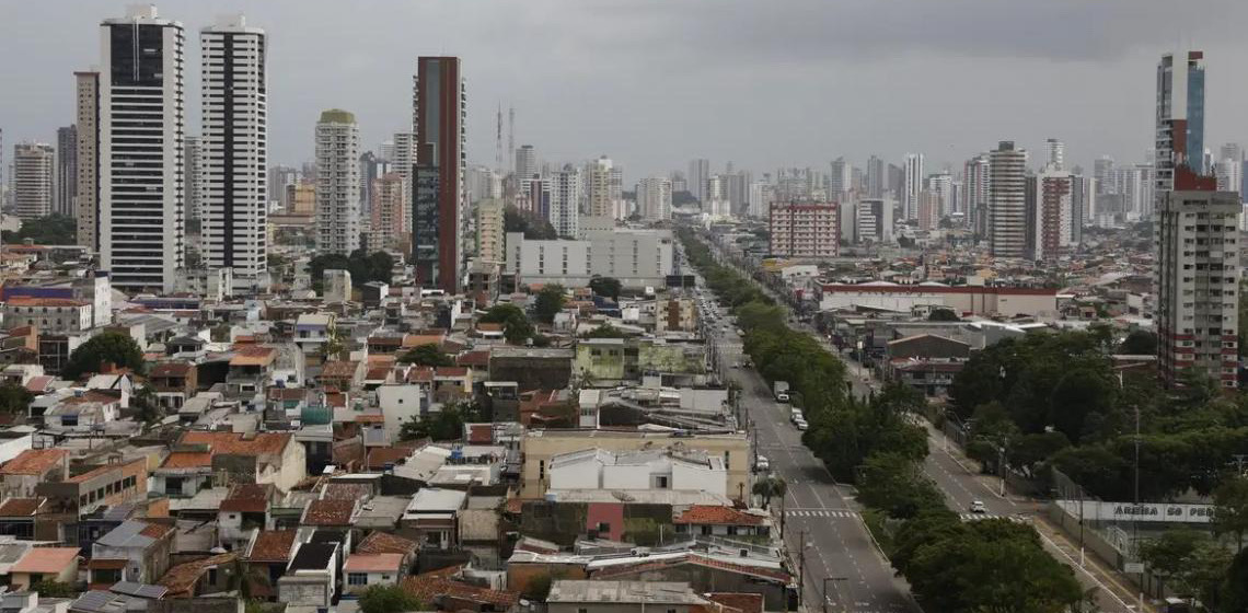 Governo brasileiro acionará judicialmente hotéis que abusam de preços para COP30