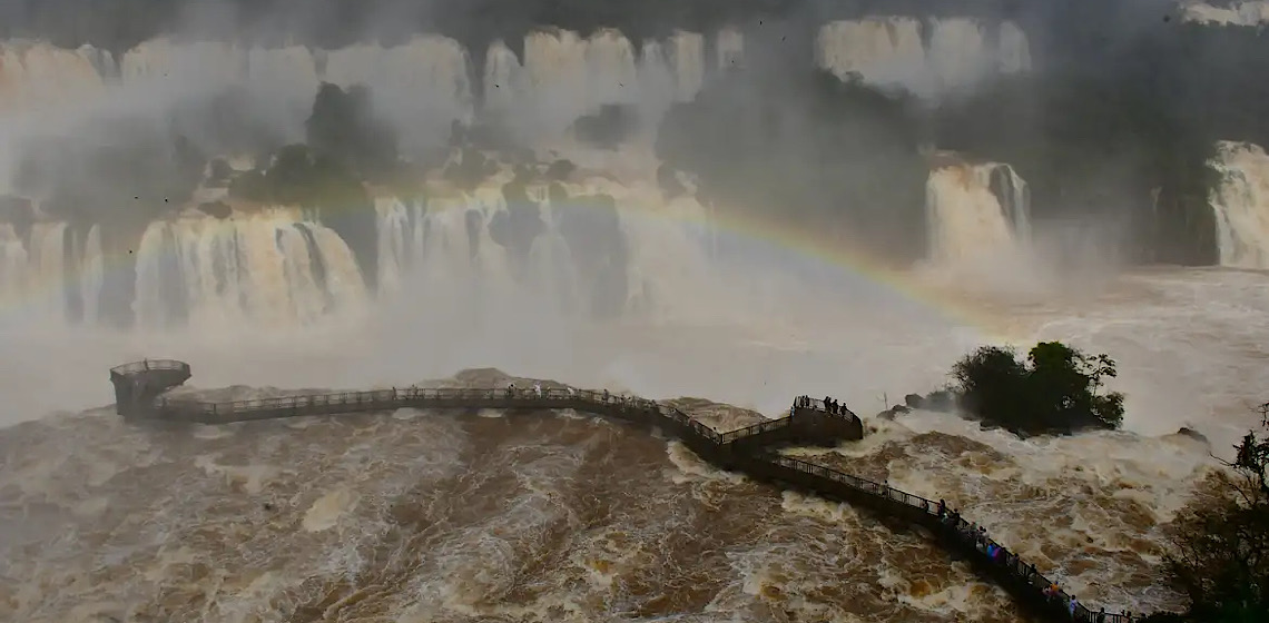 Cataratas e Parque das Aves reúnem natureza e diversão em Foz do Iguaçu