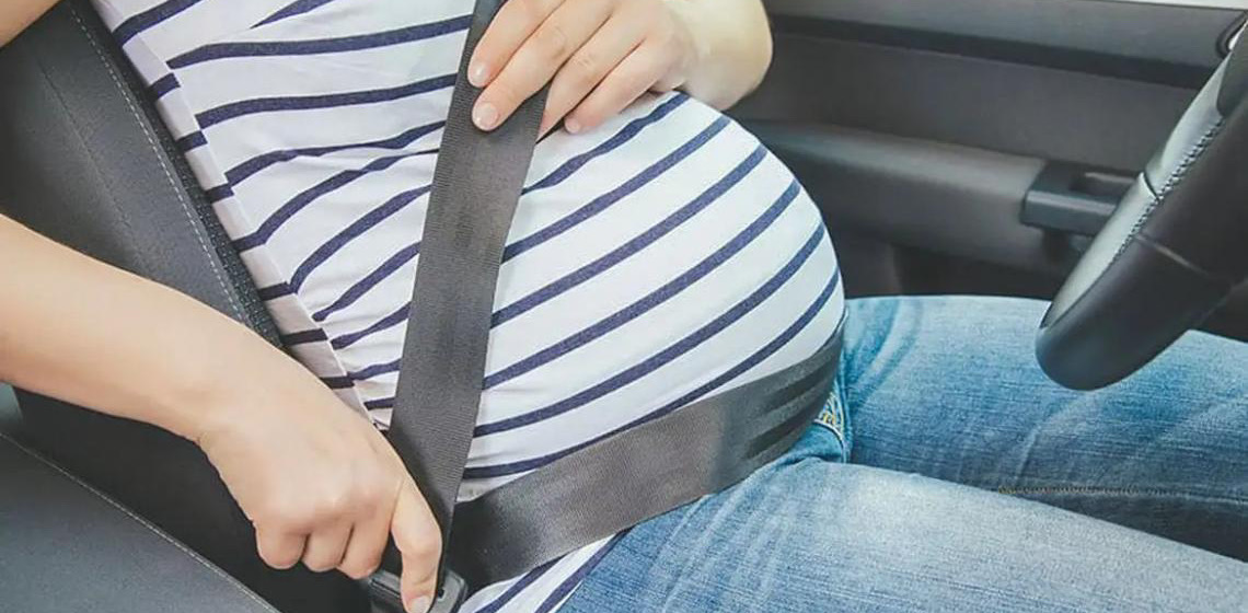 Médicos alertam para cuidados no volante durante gestação e puerpério