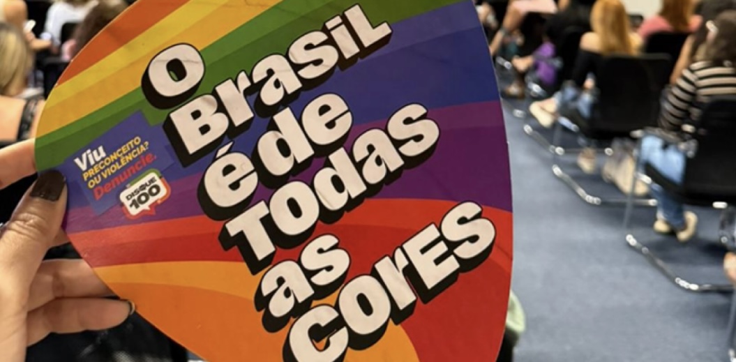 Atendimento humanizado para comunidade LGBTQIAPN+ é tema de capacitação a profissionais da assistência social
