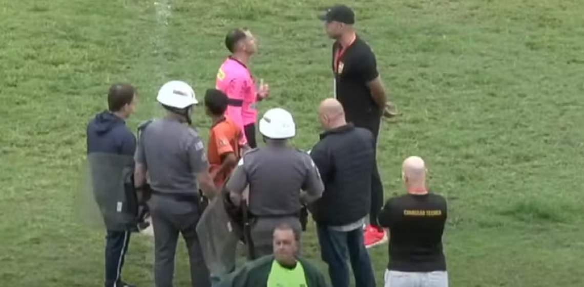 Mulher é presa sob suspeita de injúria racial em partida do Campeonato Paulista sub-12