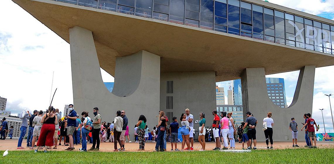 Torre de TV de Brasília recebe grandes nomes da música para celebrar o fim de ano